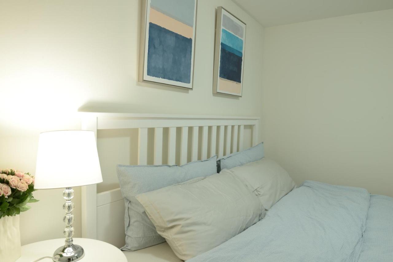 Spacious 2-Bed-Room Near Yonge & Major Mackenzie Richmond Hill Exterior foto